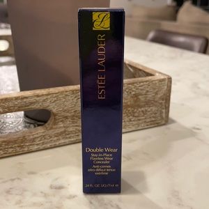 Estée Lauder double wear concealer 1N